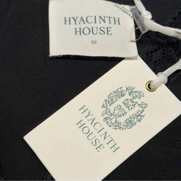 Hyacinth House NEW Lydia V Neck Black Lace Tiered Elegant Maxi Dress Size XS - Picture 8 of 8